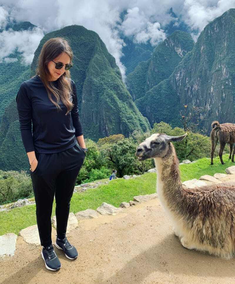 "Yulia","llama"